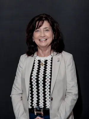 Verena Narres